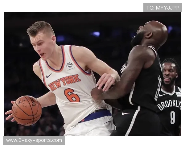 尼克斯与篮网激烈对决 双方全力争夺纽约篮球荣耀