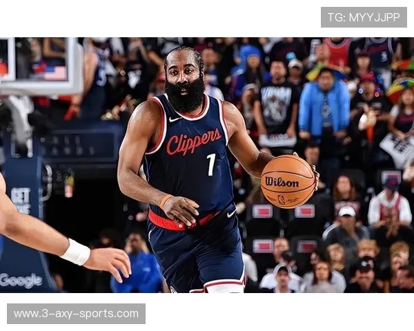 詹姆斯哈登重塑球队进攻体系引领新赛季战术革新风暴