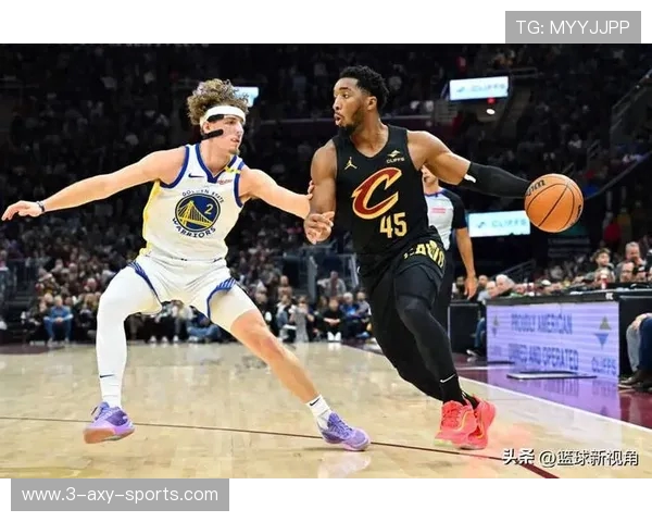 克利夫兰骑士迎战劲敌全力争胜 展现强大团队实力与拼搏精神