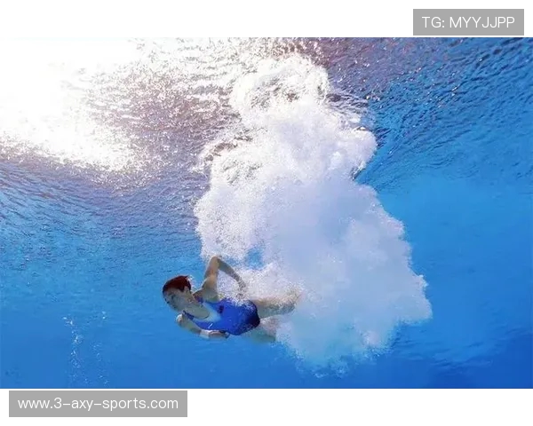 从勇敢一跃到完美入水探秘跳水运动中的力量美与心理挑战 从勇敢一跃到完美入水探秘跳水运动中的力量美与心理挑战