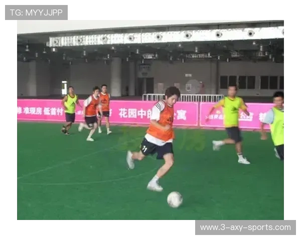 东京绿茵与冈少绿的激烈对决展现足球魅力与团队精神的巅峰较量